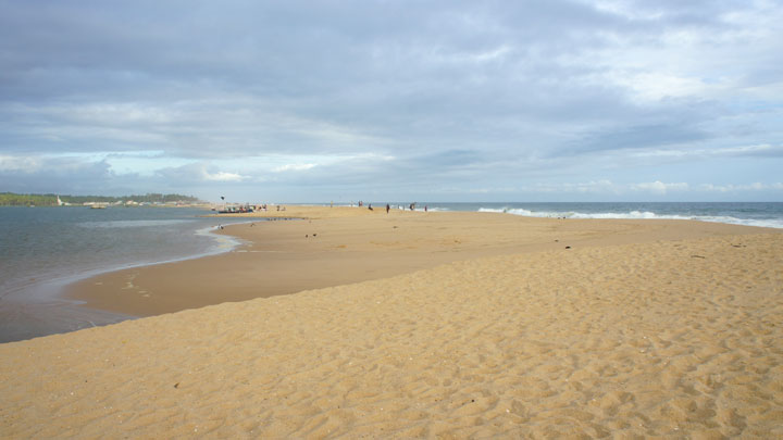 poovar beach